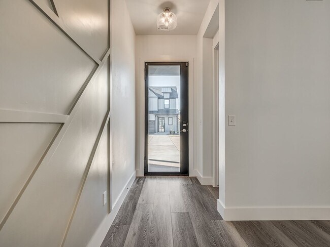 Building Photo - Beautiful New Construction Home in Oklahom...