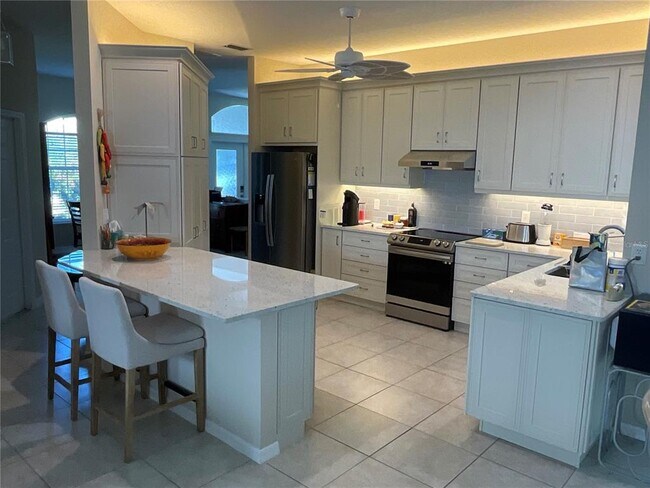 Building Photo - 1088 Hoover Cir