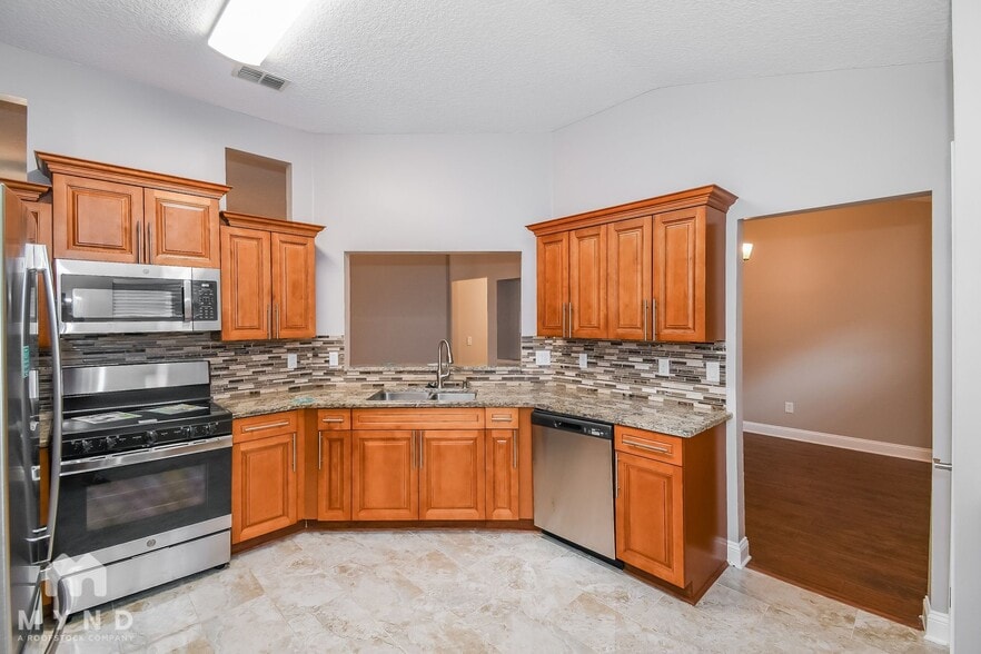 Building Photo - 3601 Caroline Vale Blvd