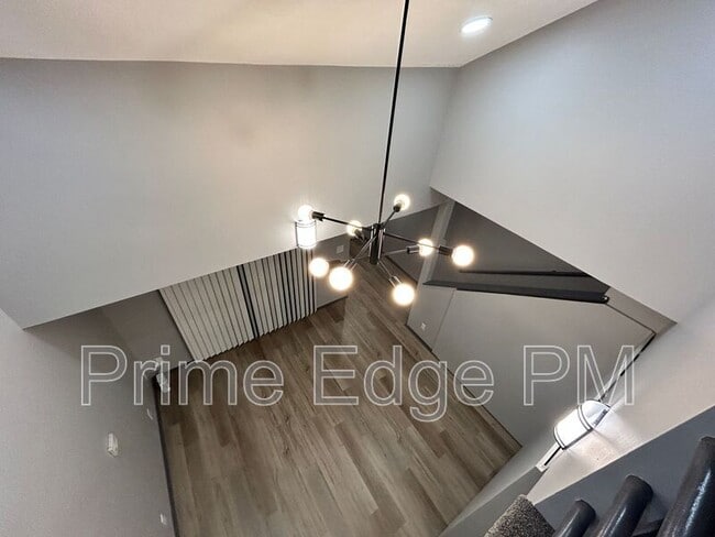 Building Photo - 1741 Ridgehaven Ct