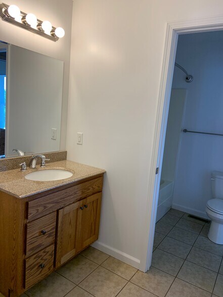 Building Photo - 204 Betsinger Rd