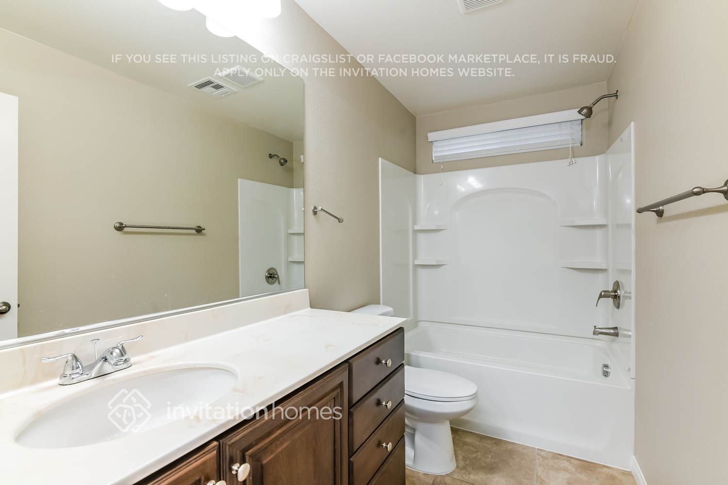 Building Photo - 10018 Pelham Park Ave