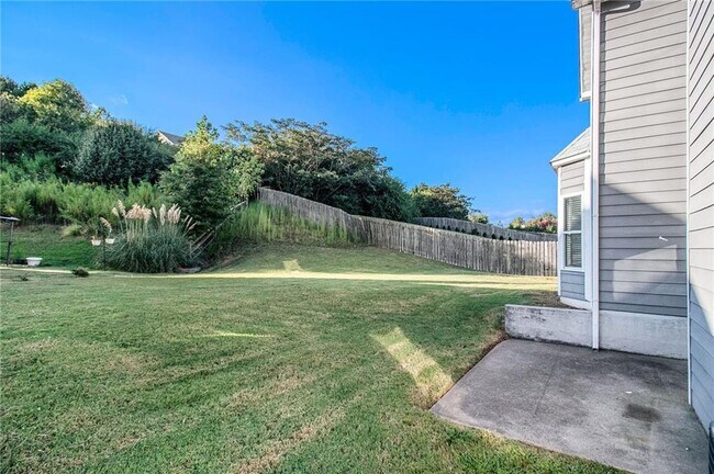 Building Photo - 395 Sugarberry Ln