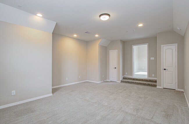 Building Photo - 5711 Avon Landing Ln