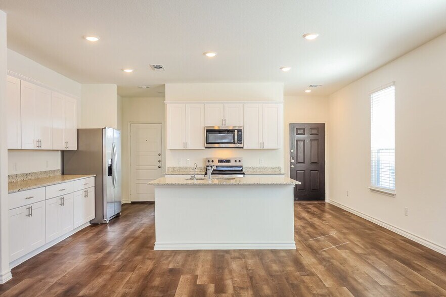 Building Photo - 10419 Monte Carmel Pl