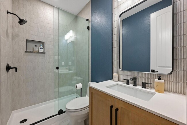 Building Photo - 4518 Diamante Dr