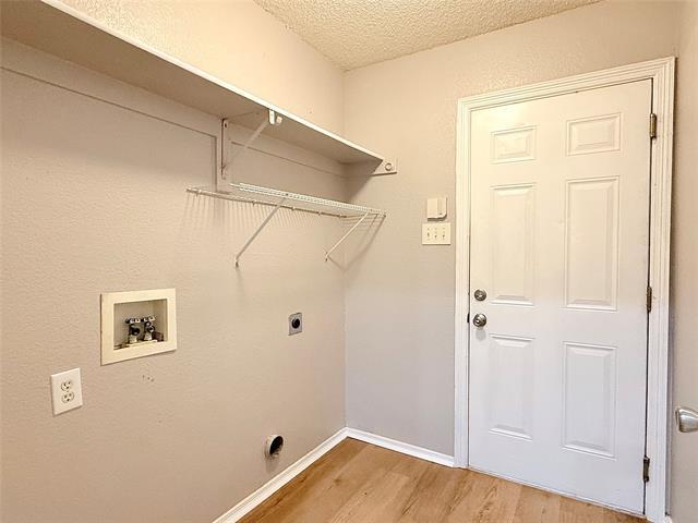 Building Photo - 8159 Kathleen Dr