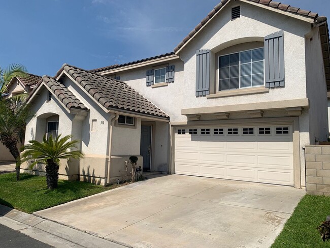 Primary Photo - 4 bed / 3 bath house in Anaheim near Brook...