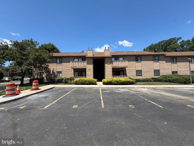 Building Photo - 716 Woodhollow Dr