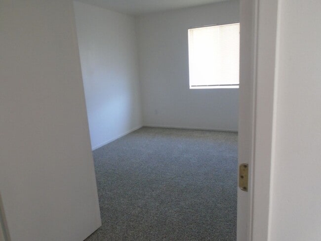 Building Photo - 2030 Wheelan Ct