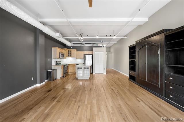 Building Photo - 1555 California St