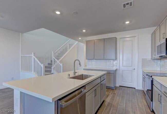 Building Photo - 1420 Song Lark Ln