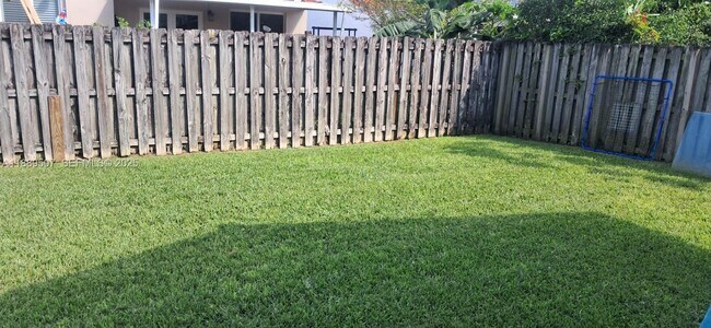 Building Photo - 1417 SW 139th Ave