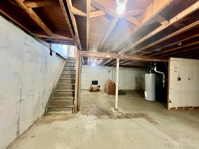 Building Photo - 69 Bellwood Ave