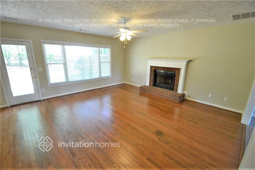 Building Photo - 2601 Dreux Ct