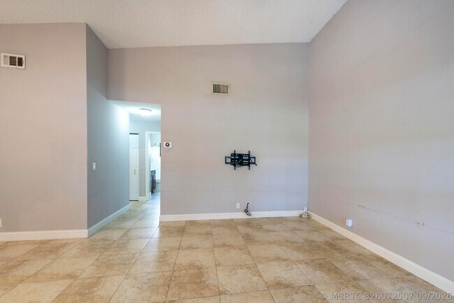 Building Photo - 325 NW 65th Terrace