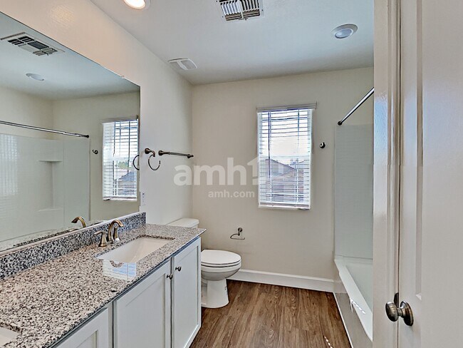 Building Photo - 5944 W Columbine Dr