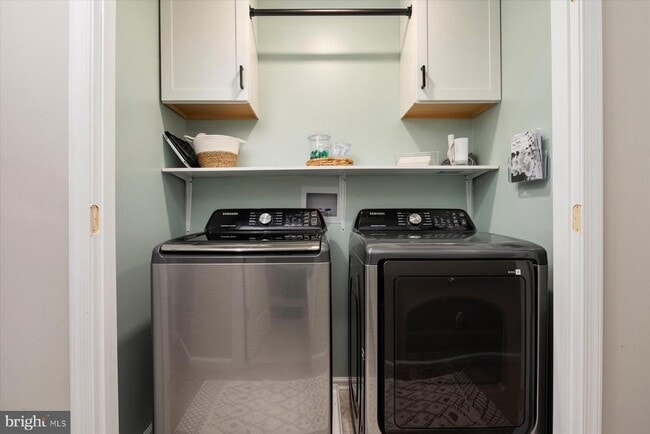 Building Photo - 7062 Fox Glove Ln