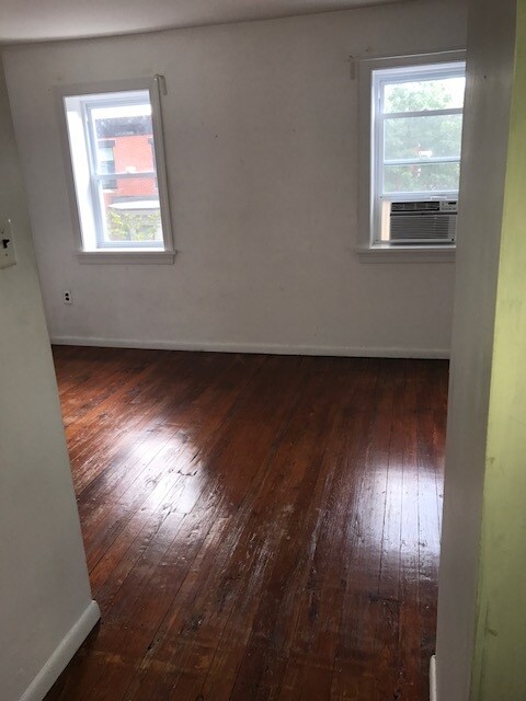 Building Photo - 1522 S 13th St