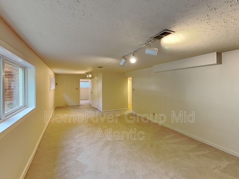 Building Photo - 4126 N Randolph St