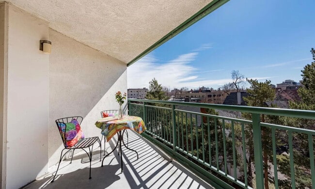 Building Photo - 550 E 12th Ave