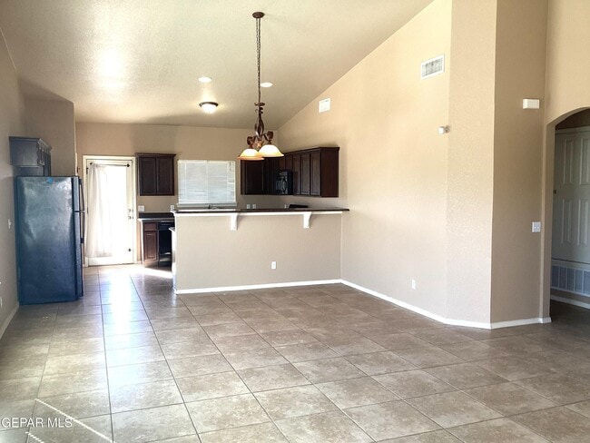 Building Photo - 5914 Speyside Dr