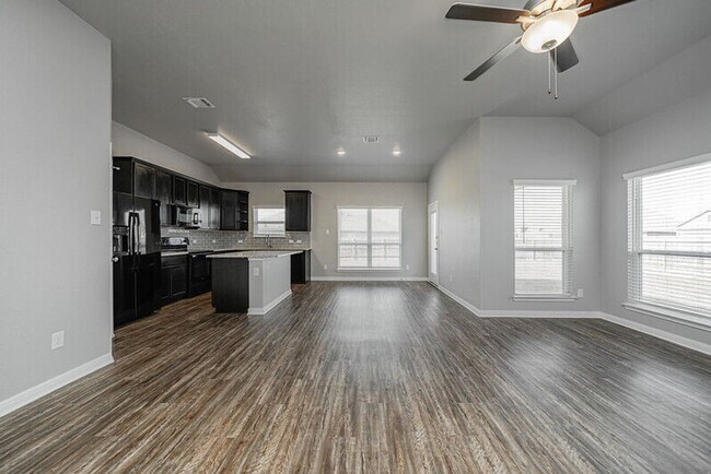 Building Photo - 1362 Kingsgate Dr