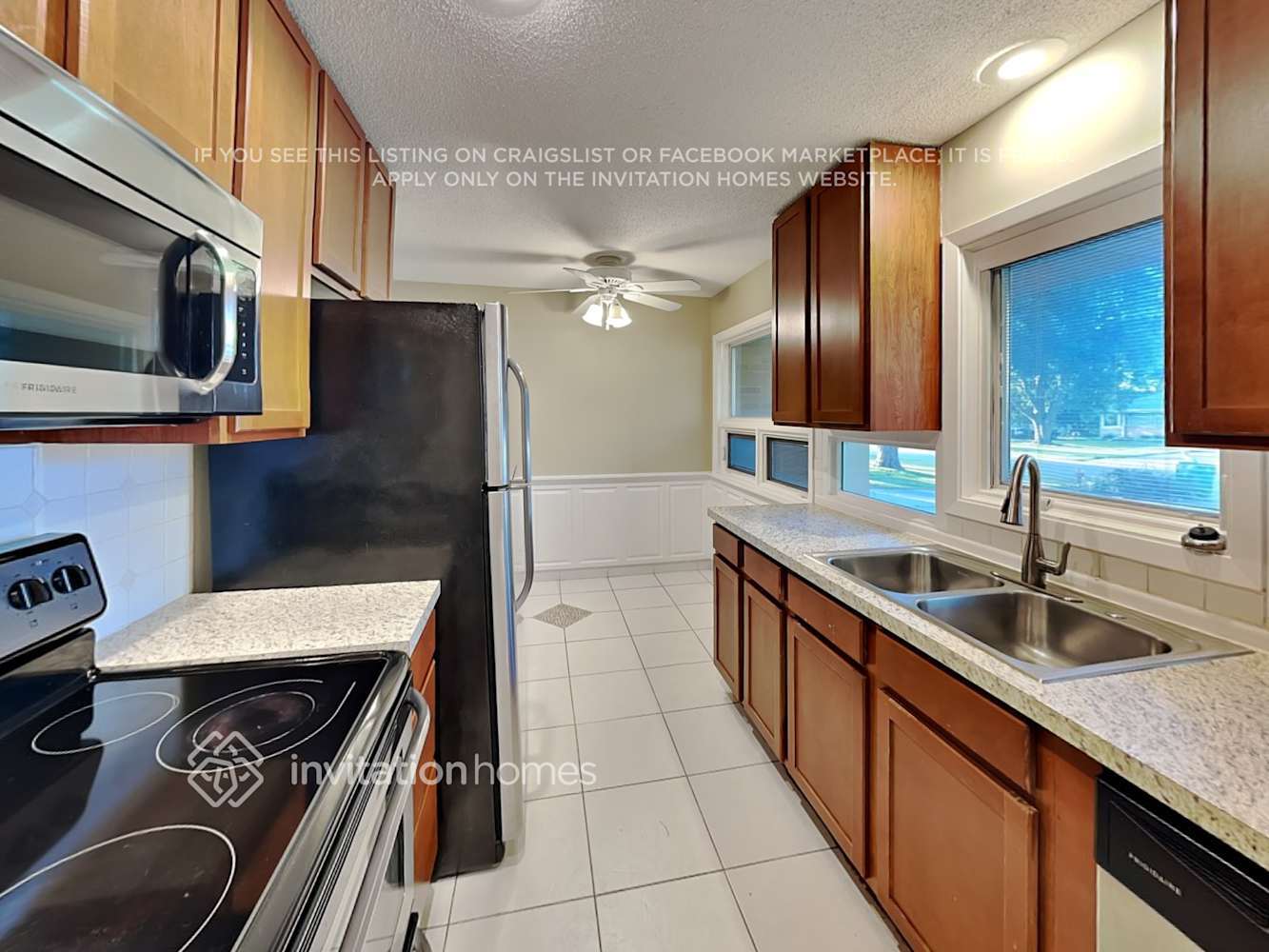 Building Photo - 14920 31st Ave N