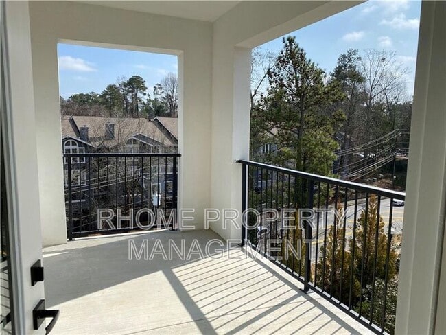 Building Photo - 6890 Peachtree Dunwoody Rd