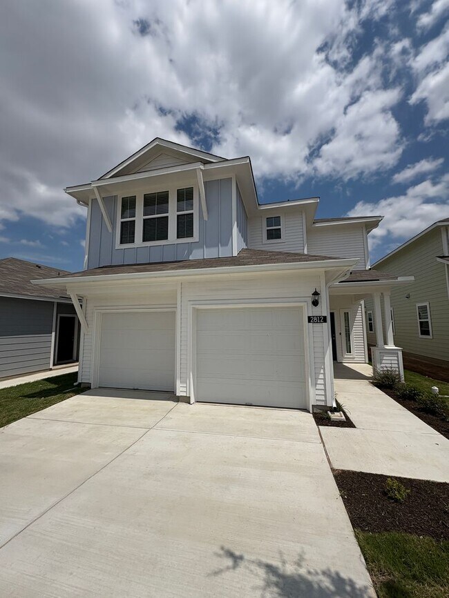 Primary Photo - Brand New 4-Bedroom Home in Pflugerville –...