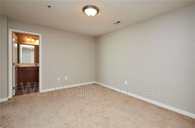 Building Photo - 180 80th St