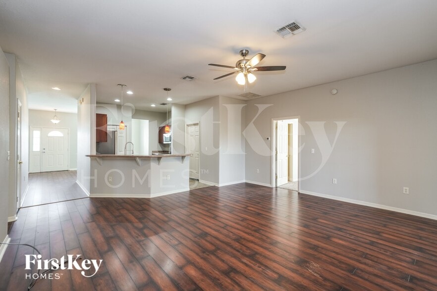 Building Photo - 3261 Pebblebrooke Blvd