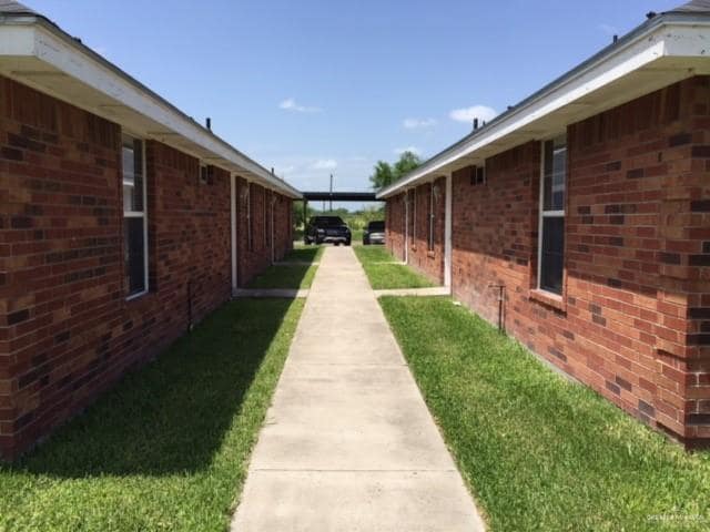 Building Photo - 1815 W Portales Dr
