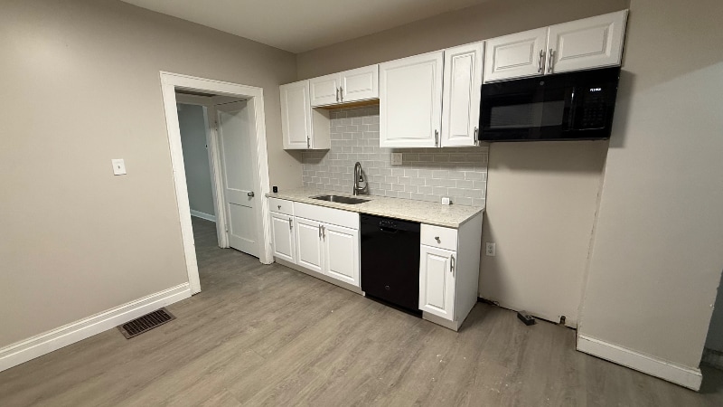 Building Photo - 78 E Barthman Ave