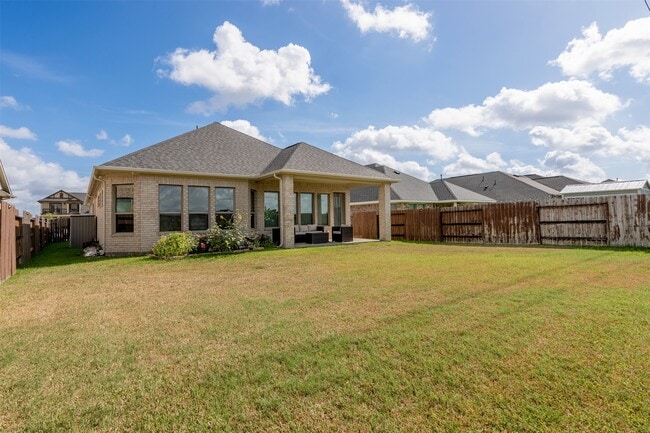 Building Photo - 2023 Village Orchard Ln