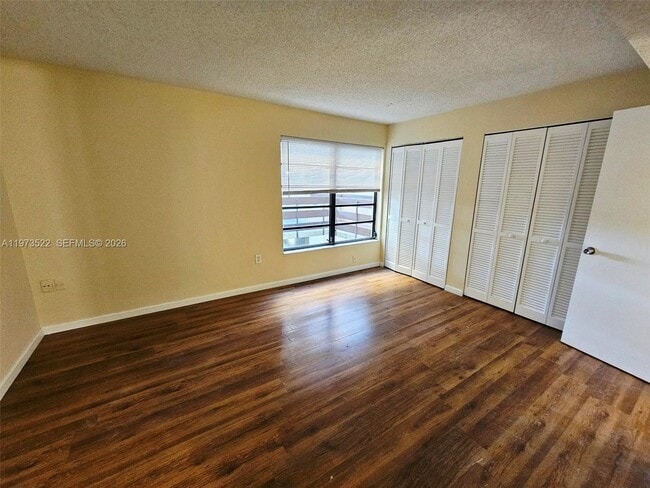 Building Photo - 9015 SW 125th Ave