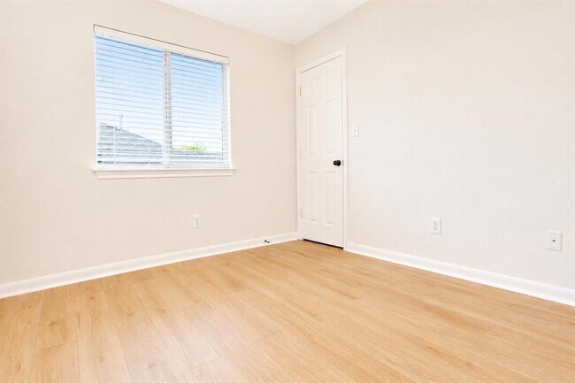 Building Photo - 4205 Bent Wood Ct