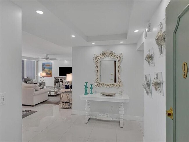 Building Photo - 4280 Galt Ocean Dr