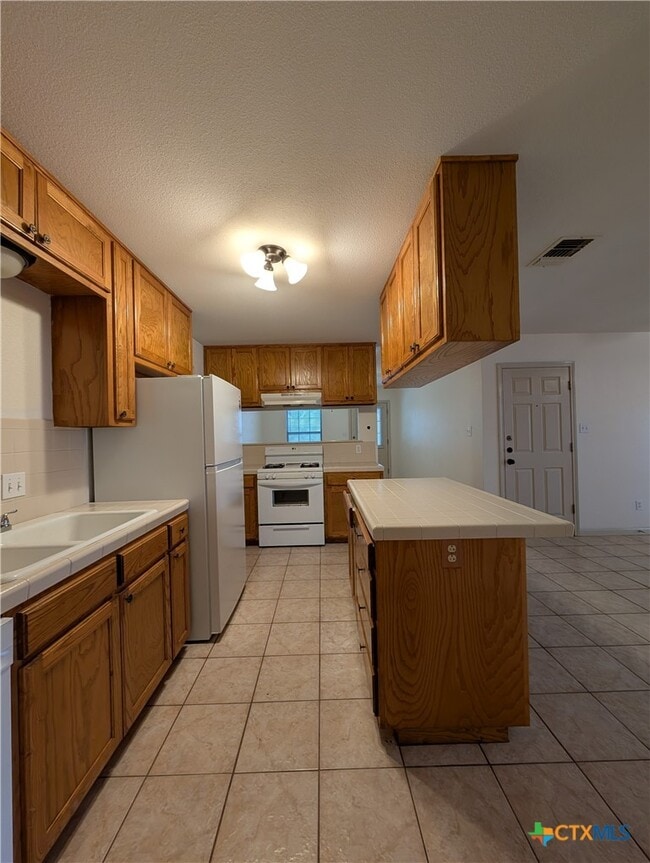Building Photo - 1134 Misty Acres Dr