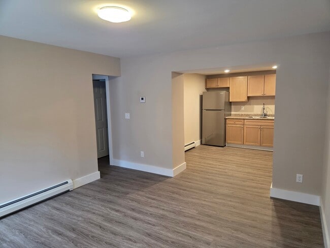 Building Photo - 61 Malletts Bay Ave