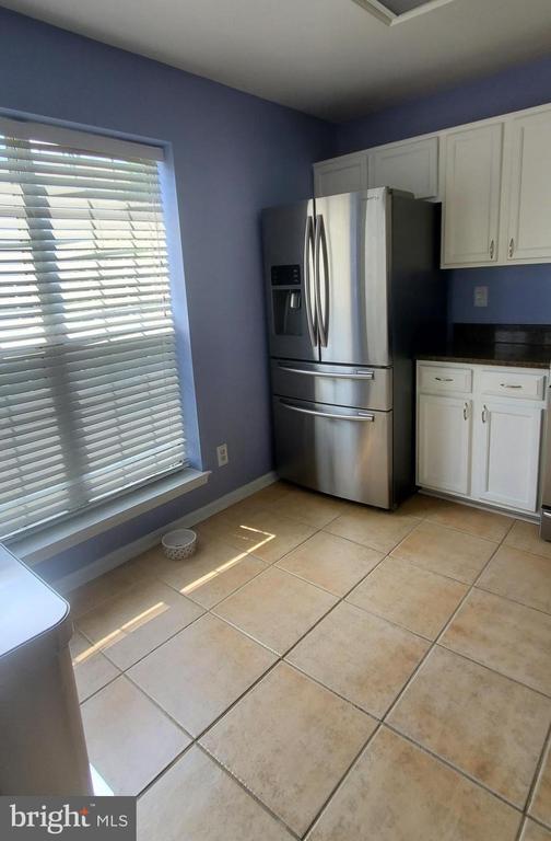 Building Photo - 8202 Catbird Cir