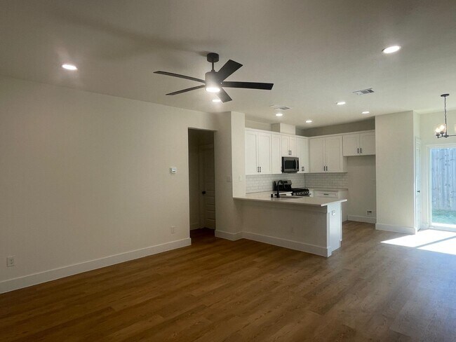 Building Photo - 16539 Oasis Glade Dr