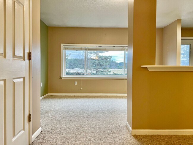 Building Photo - 5093 M-37