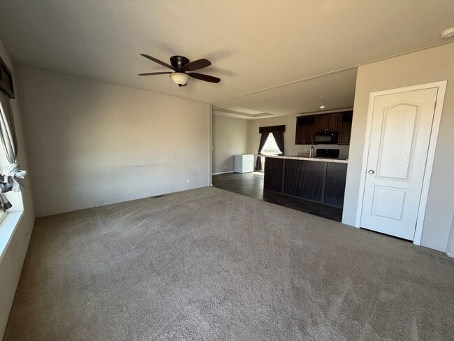 Building Photo - Stunning home with EVERYTHING you could want!