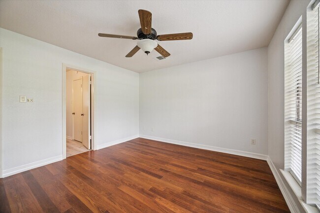Building Photo - 23906 Northcrest Dr