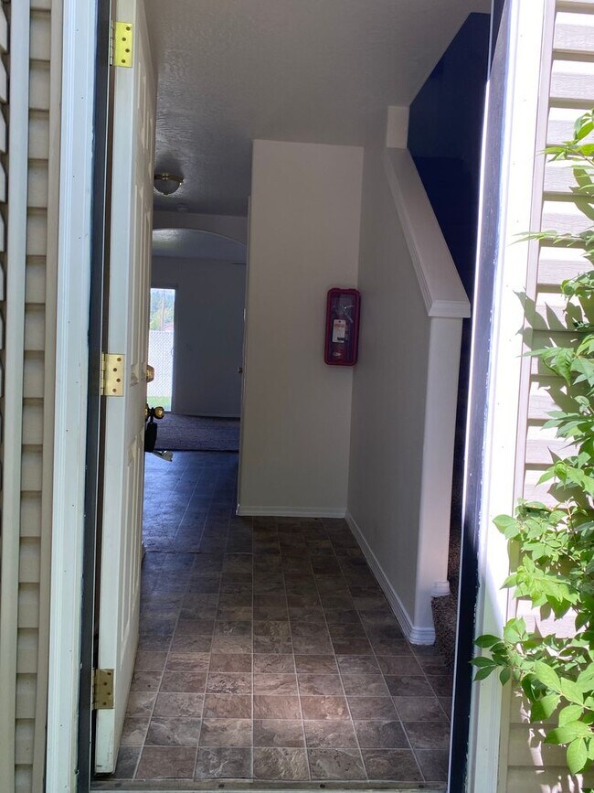 Primary Photo - Hidden Gardens Townhome