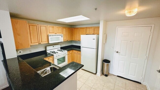 Building Photo - 2726 Gallows Rd