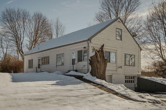 Building Photo - 1539 Hollow Rd