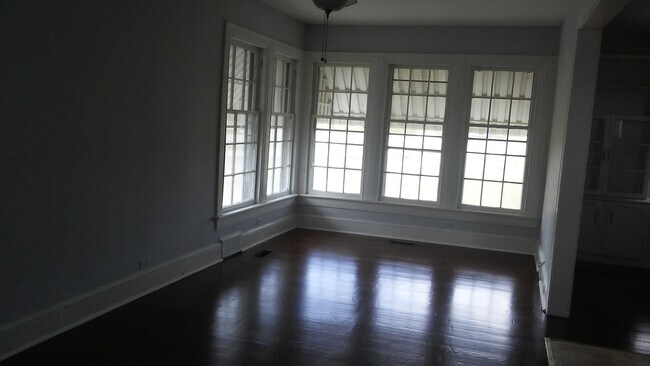 Building Photo - COMING SOON- 3 bedroom single family