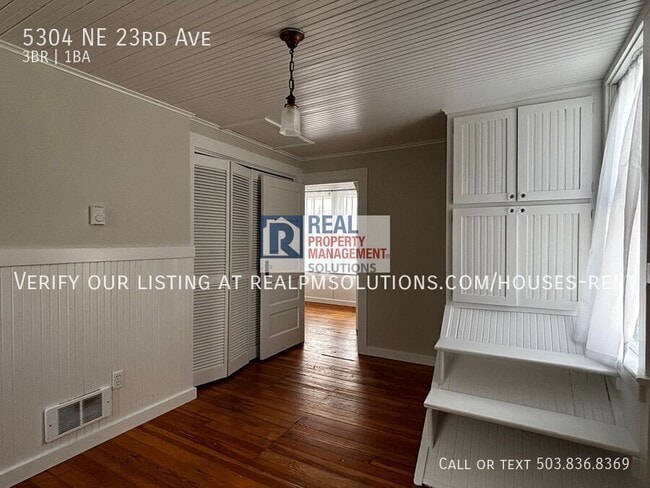 Building Photo - 5304 NE 23rd Ave